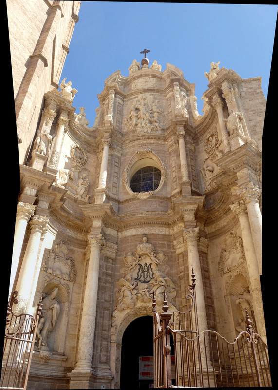 The SE (main) entrance to the Cathedral of València.